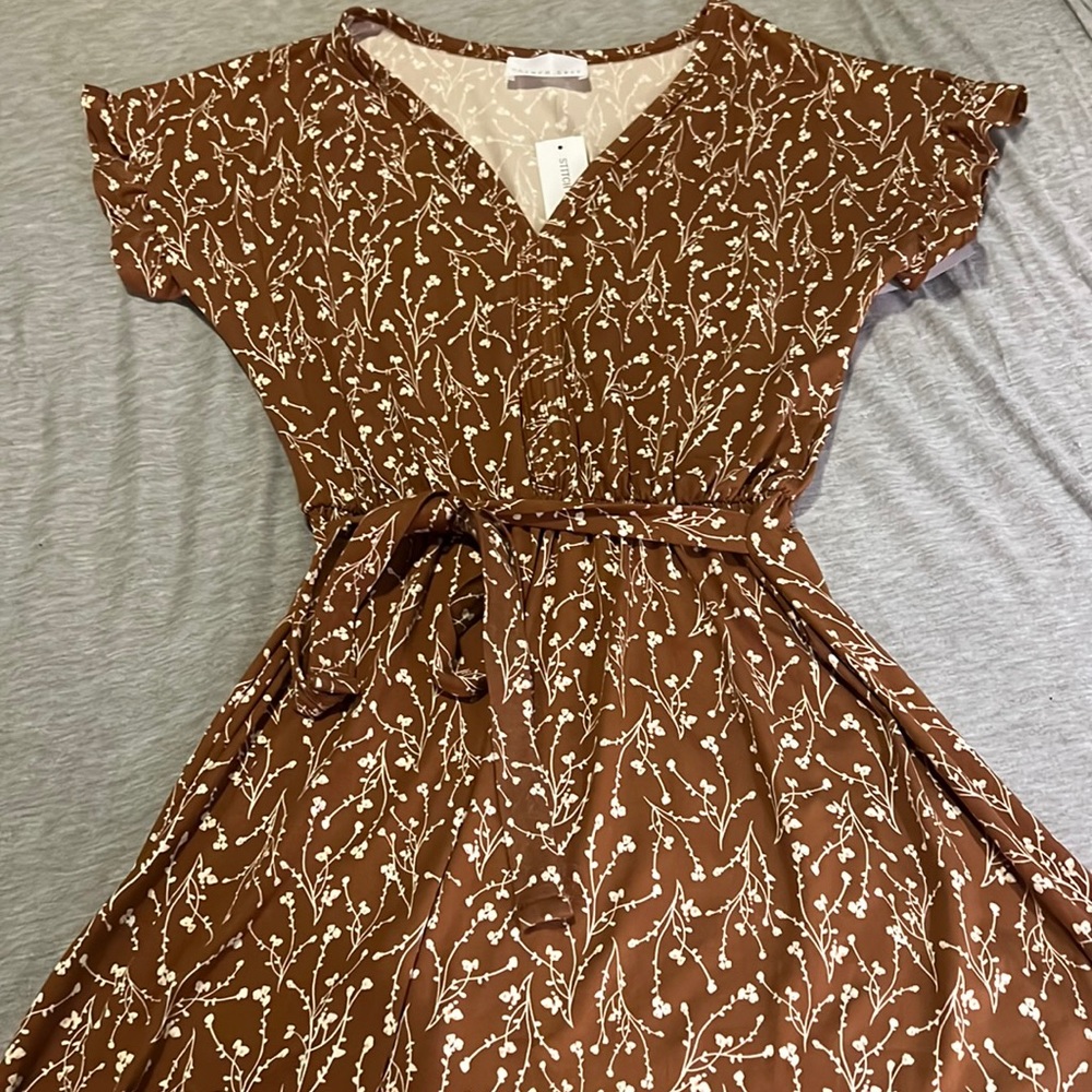 French Grey light brown floral flutter sleeve dress. NWT